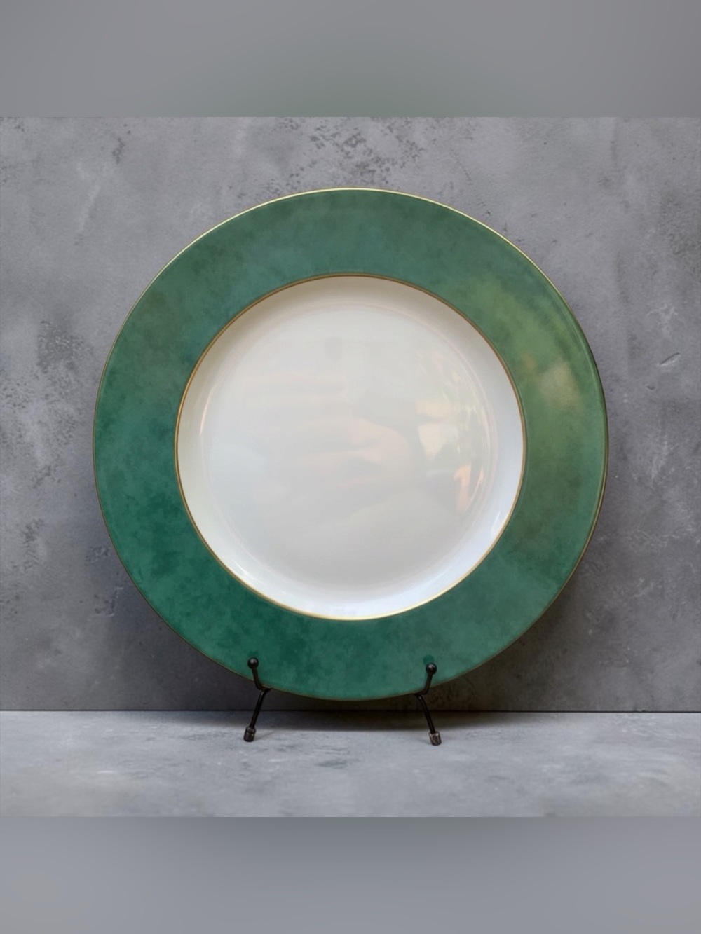 Medard de Noblat Limoges Galante Verte chop plate